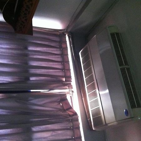 White Orchid Inn I Bangkok Zewnętrze zdjęcie