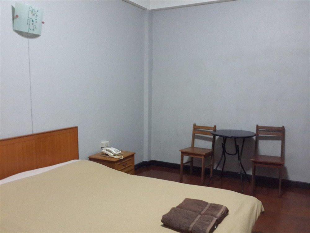 White Orchid Inn I Bangkok Zewnętrze zdjęcie