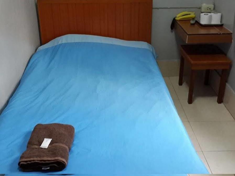 White Orchid Inn I Bangkok Zewnętrze zdjęcie